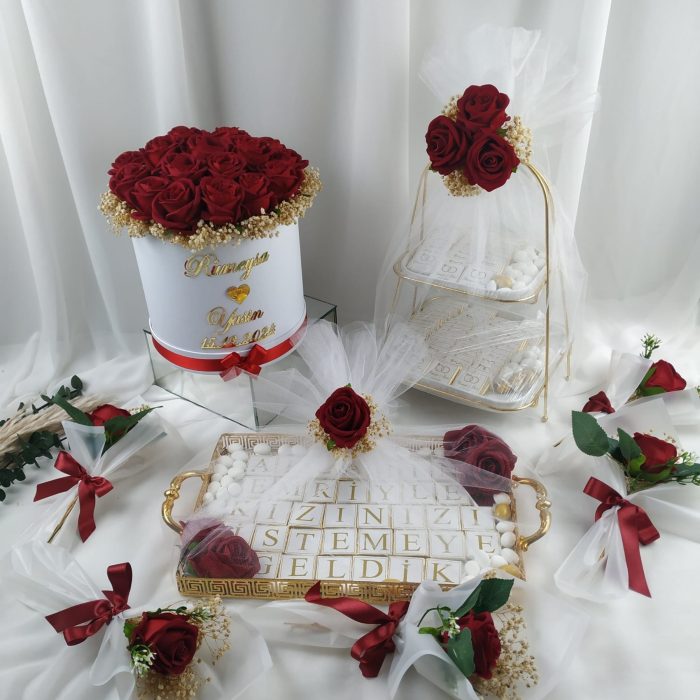 Kutuda Çiçek, Katlı Sunumluk Söz Nişan Çikolatası ve Dekoratif Tepsi Söz Nişan Çikolatası - Görsel 1