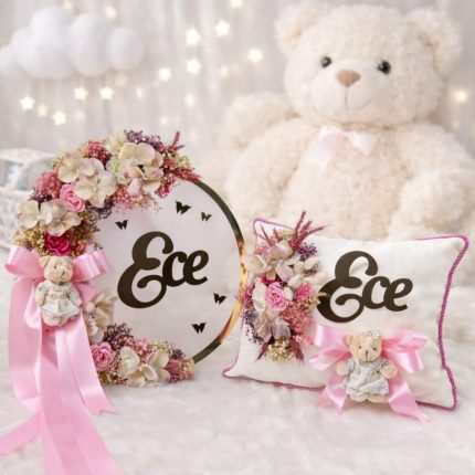 Bebek Kapı Süsü ve Yastık Seti