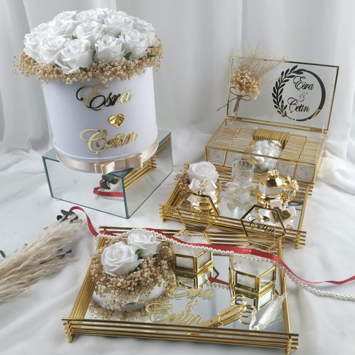 Bambu Tepsi Seti, Kutuda Çiçek ve Cam Kutu Söz Nişan Çikolatası - Görsel 1