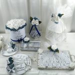 Epoksi Tepsi Seti, Kutuda Çiçek, Katlı Sunumluk Söz Nişan Çikolatası, Dekoratif Tepsi Söz Nişan Çikolatası, Cam Kutu Söz Nişan Çikolatası ve Piramit Kutu Söz Nişan Çikolatası