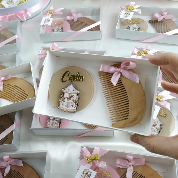 Ahşap Tarak ve UV Baskılı Figürlü Magnet Hediyelik - Görsel 1