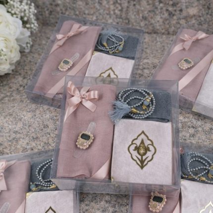 Özel Kutusunda Yasin-i Şerif, Baş Örtüsü, Takke, Tespih ve Zikirmatik Hediyelik